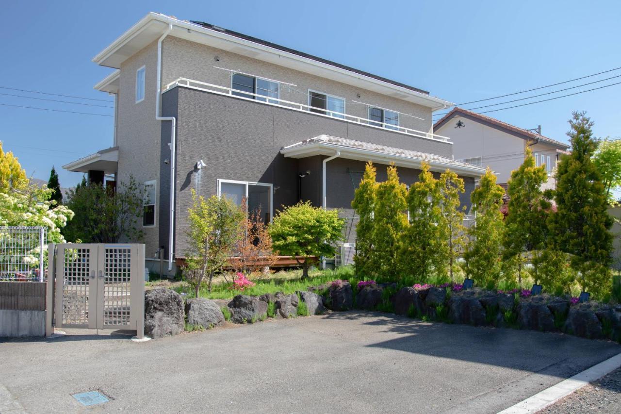 Guesthouse　You&I 富士河口湖町 エクステリア 写真